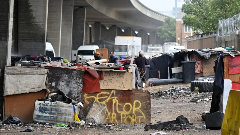 Eviction notices are to be served at unlawful occupation hotspots along Buitengracht Street Picture Ayanda Ndamane Independent Newspapers