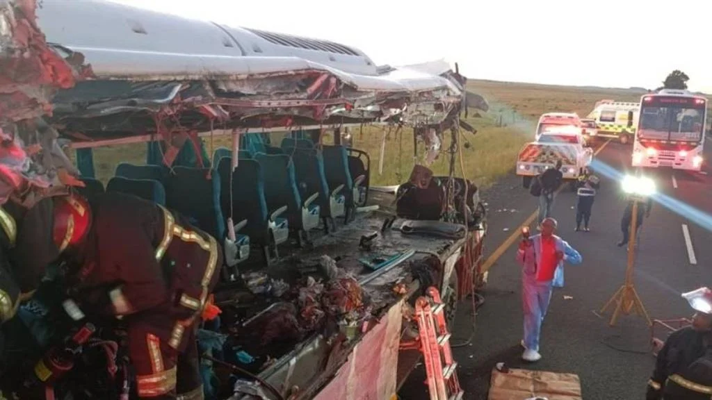 bus crash on the N6 in South Africa killed 10 people.